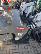 Bobcat Sand & Strandreiniger   " Beach cleaner " - Bobcat Mini-/Kompaktbagger