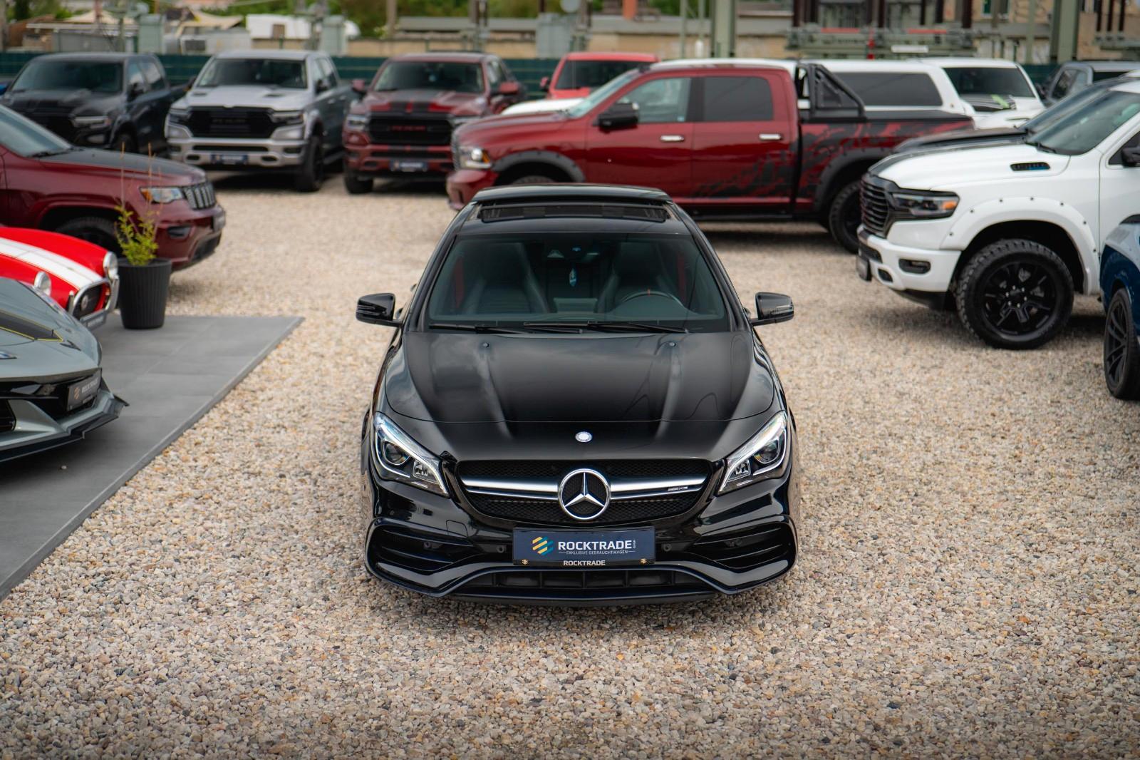 Mercedes-Benz CLA 45 AMG 4Matic Performance Night *Pano*LED*