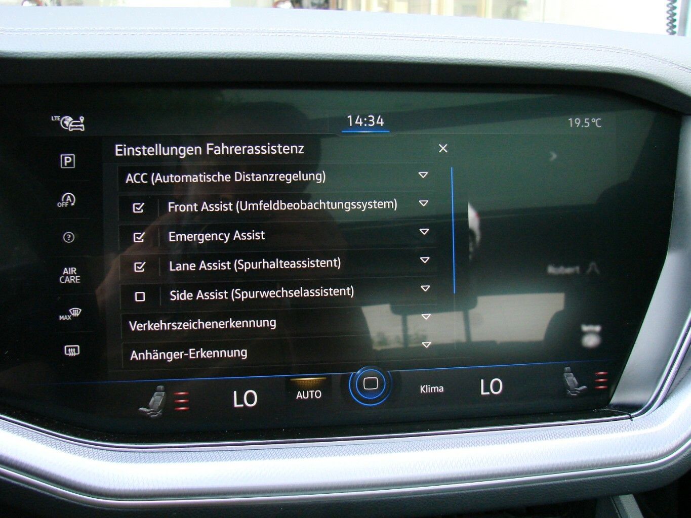Volkswagen Touareg 3.0TDi R-Line 4M LED AHK PANO ACC Luftfe foto 13