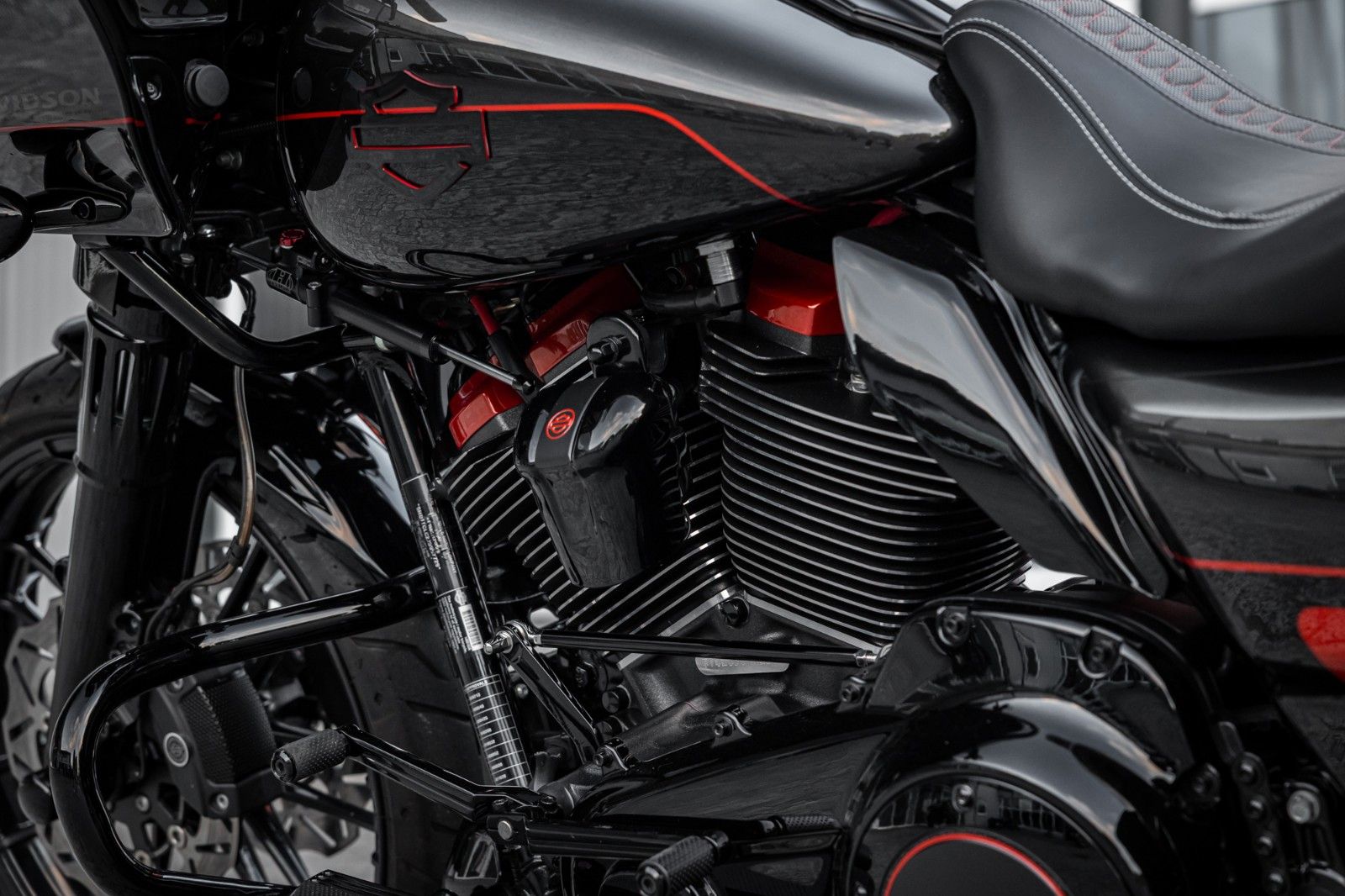 Fahrzeugabbildung Harley-Davidson CVO ROAD GLIDE 117 FLTRXSE - Kesstech -