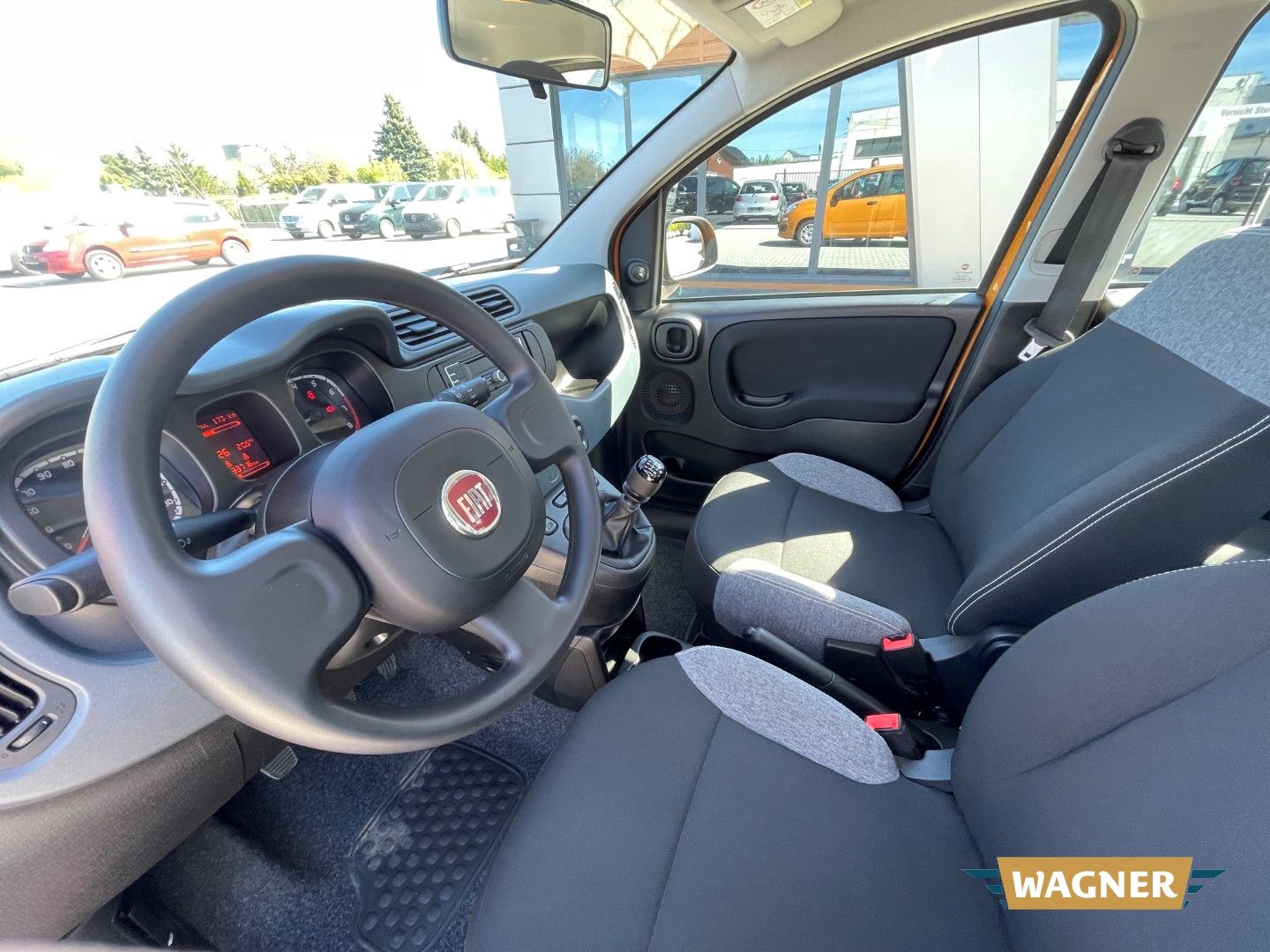Fahrzeugabbildung Fiat Panda Hybrid Klimaanlage Isofix Tagfahrlicht