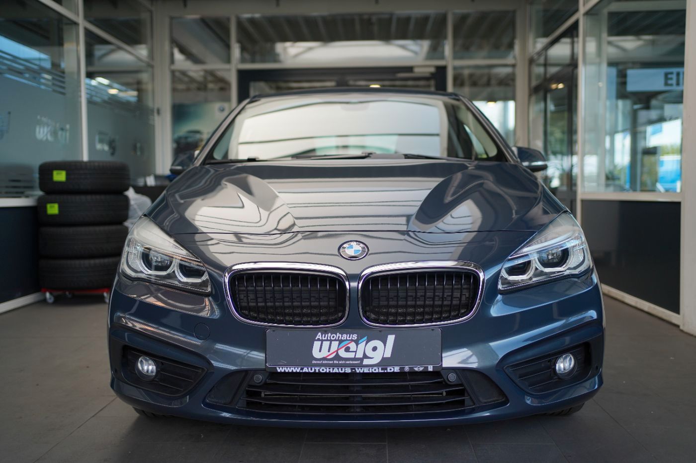 Fahrzeugabbildung BMW 218i Active Tourer Advantage KlimaA+LED+Navi+PDC