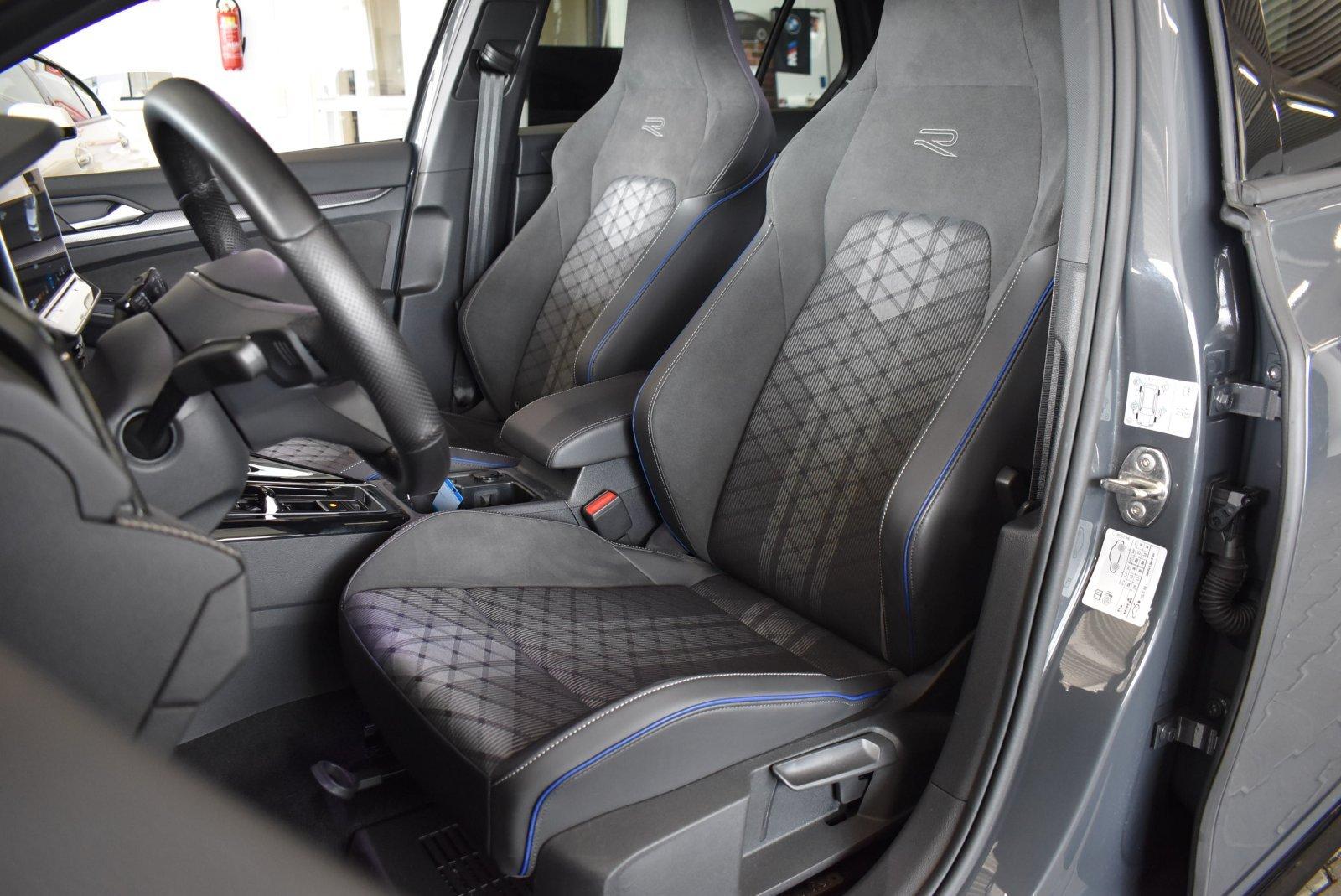 Volkswagen Golf VIII 1.5 eTSI R-Line APP LED Winterpaket, миниатюра 9