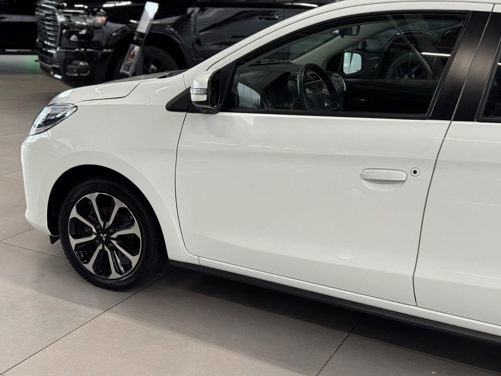 Fahrzeugabbildung Mitsubishi Space Star Algarve Limitiert KeylessGO Allwetter