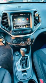 Jeep Cherokee - 8