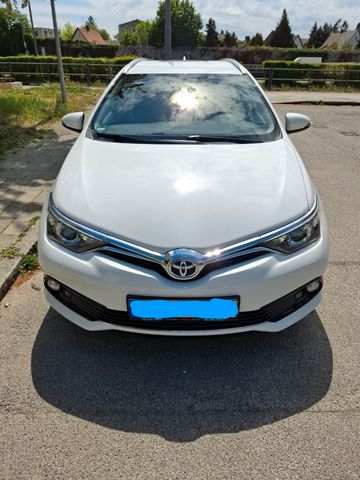 TOYOTA Auris Touring Sports