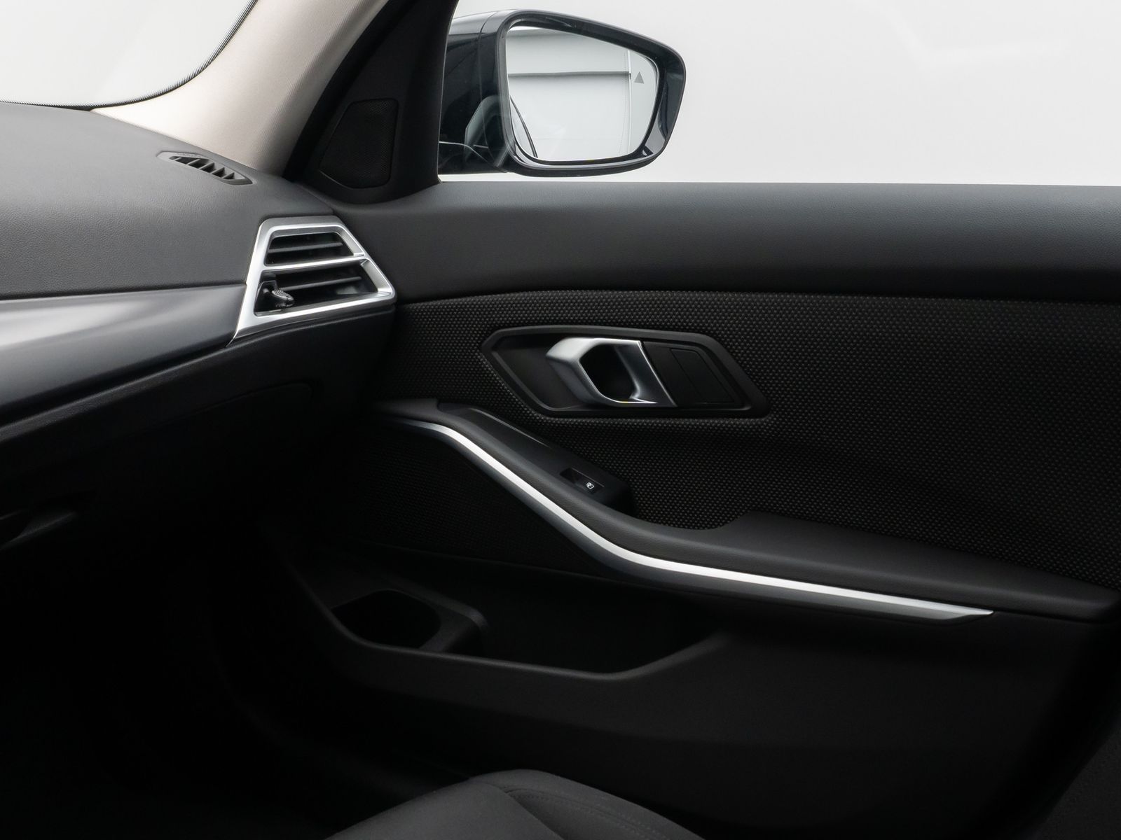 Fahrzeugabbildung BMW 318i Kamera DAB HiFi Widscreen DrivAssist Alarm