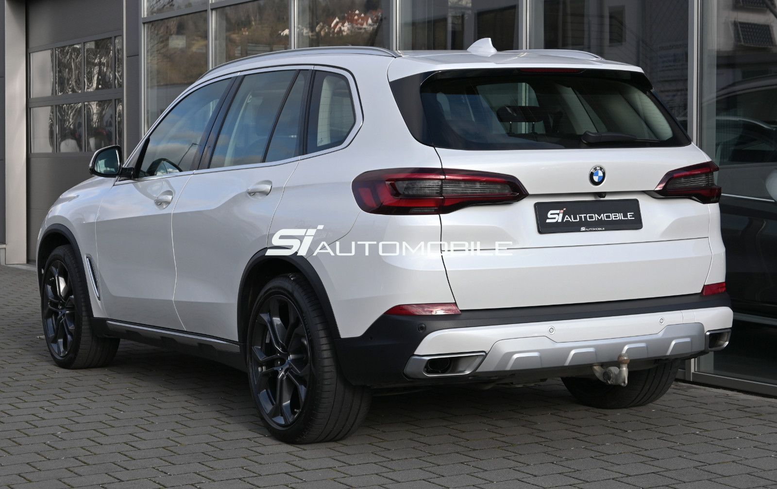 Fahrzeugabbildung BMW X5 xDr.30d xLine °UVP 109.920€°LUFTFED°360°STHZG