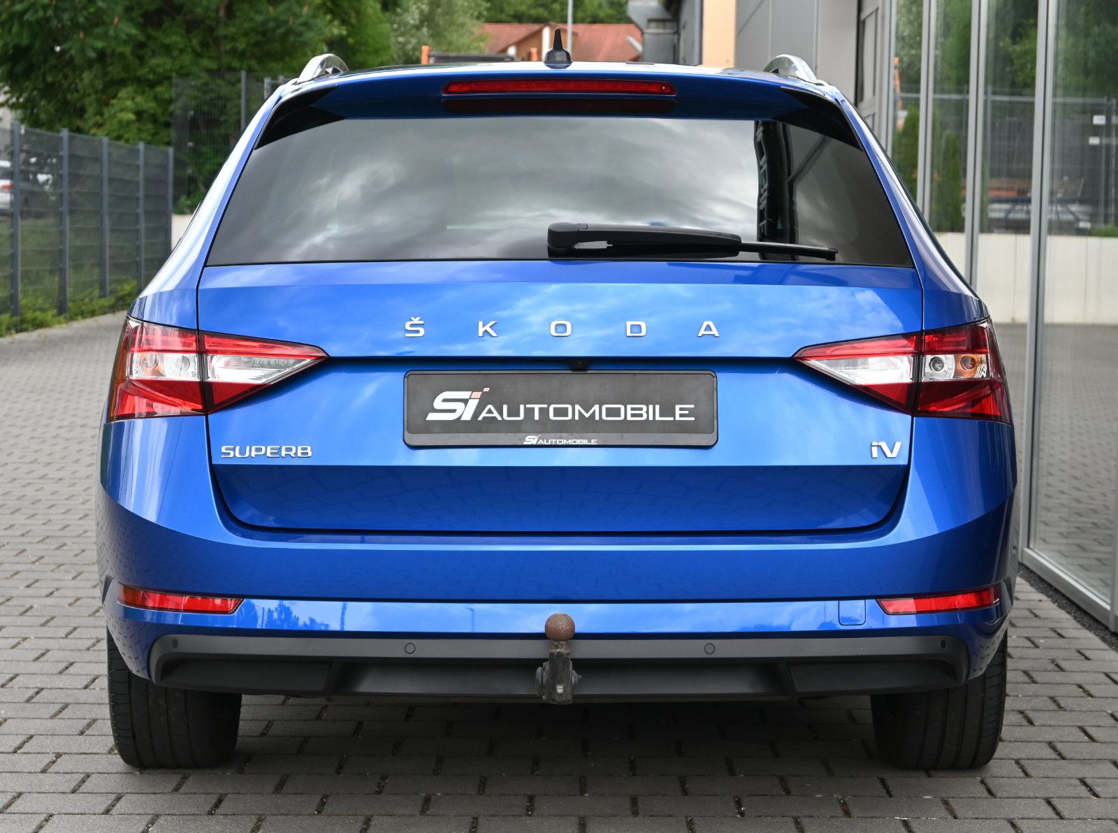 Fahrzeugabbildung SKODA Superb 1.4 TSI iV DSG AMBITION COMBI °AHK°PANO°