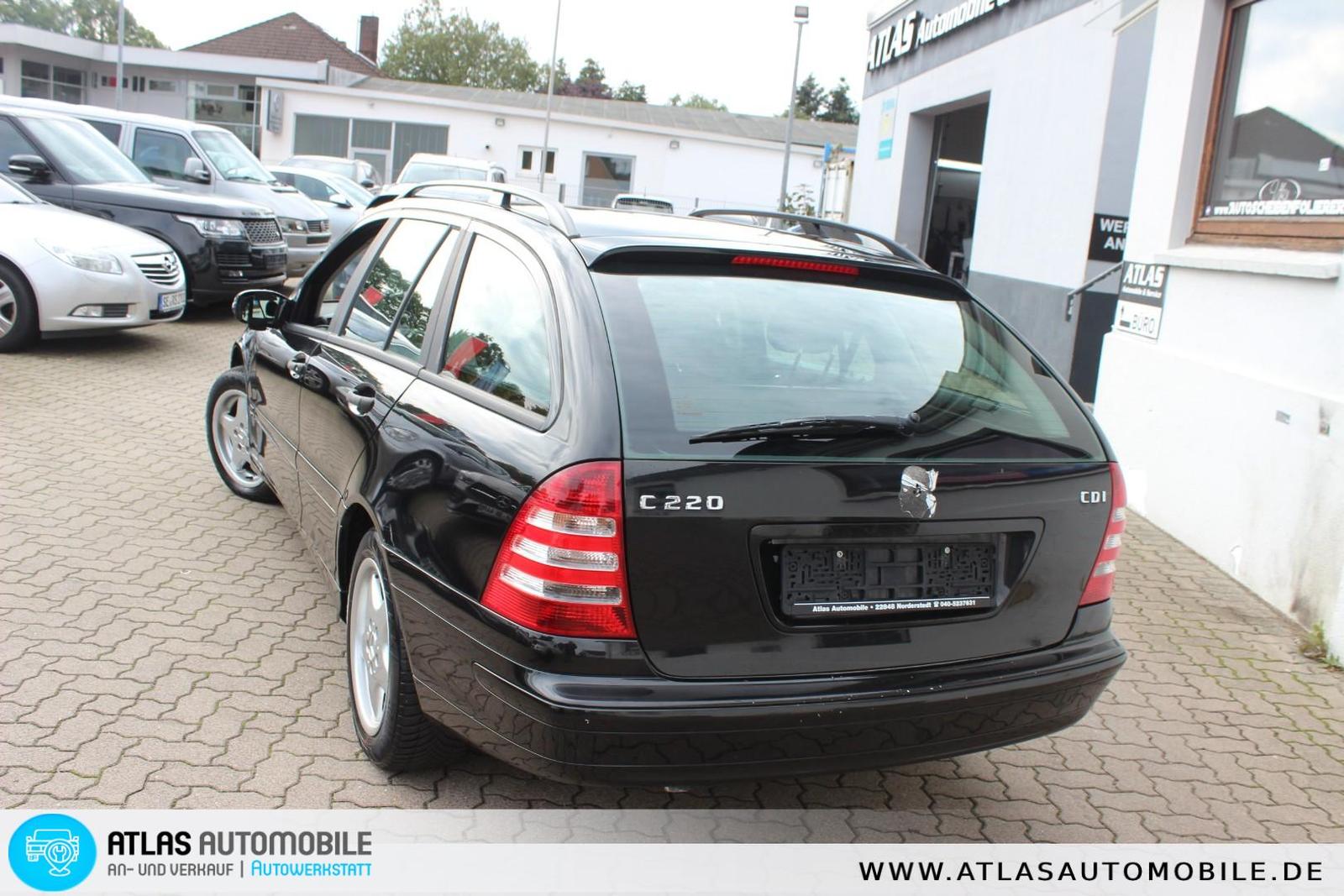 Mercedes-Benz C220 2004 — photo 18