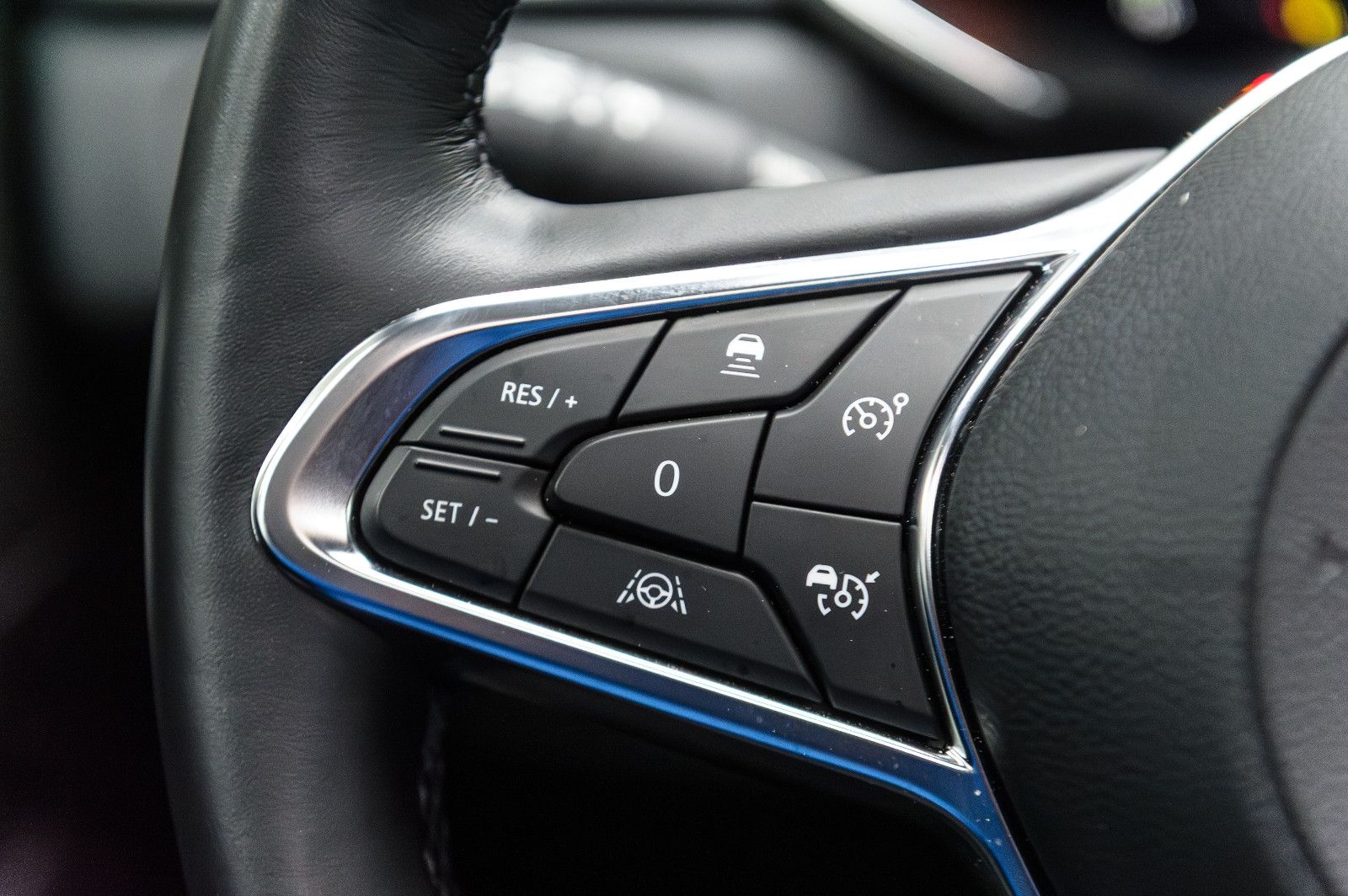 Fahrzeugabbildung Mitsubishi ASX 1.6 Top HEV +LED +Leder +Pano +Bose +Navi