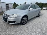 Volkswagen Jetta V Highline - gebrauchte VW Jetta aus dem Jahr 2010