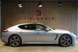 Porsche Panamera 4 S V8*Brd Fzg*U-frei*2Hd*nur 42 TKM* - Porsche Panamera Gebrauchtwagen in Mülheim (Ruhr)