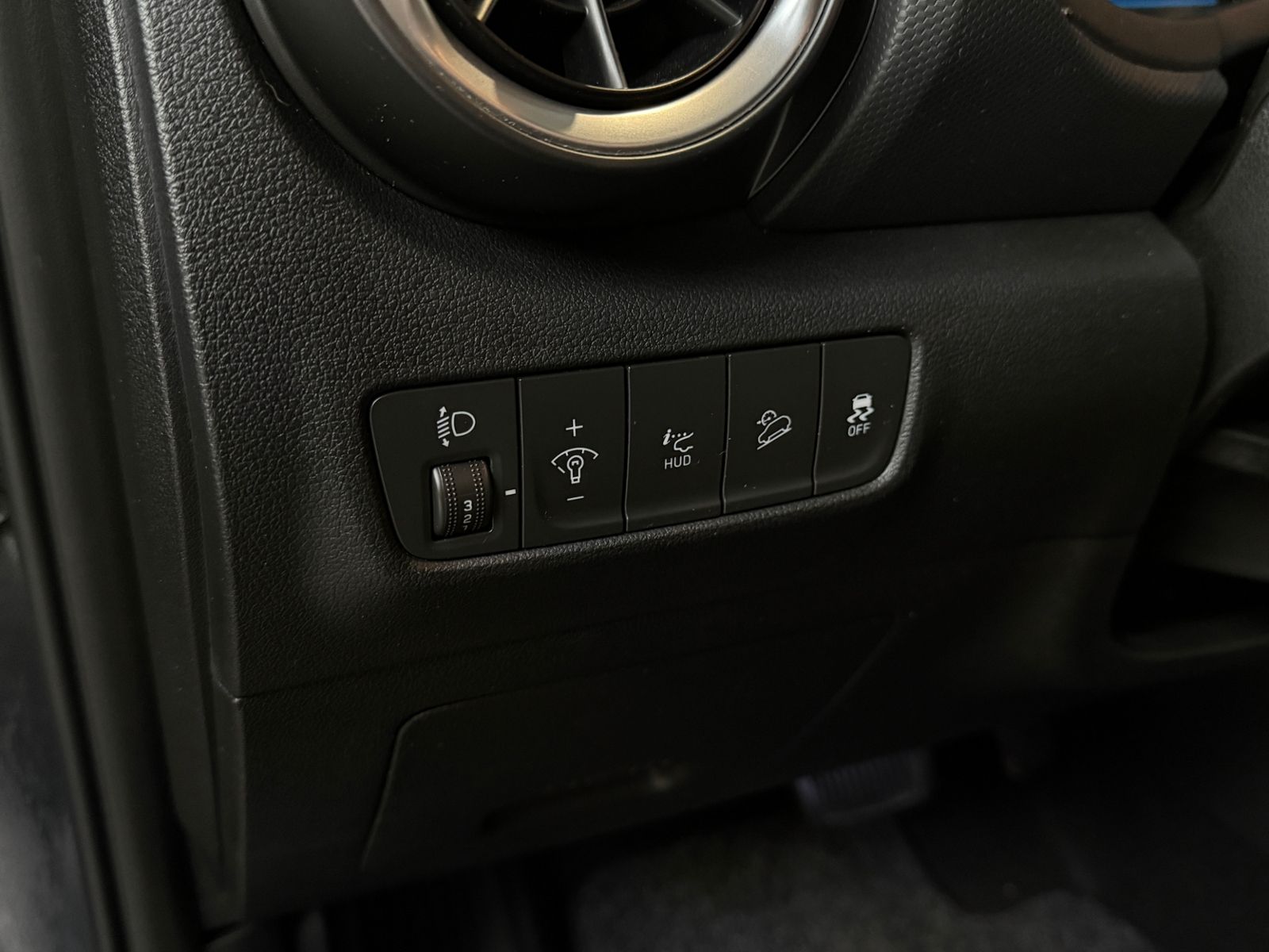 Fahrzeugabbildung Hyundai KONA Prime HUD ACC KAM LED