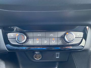 Bild 21 Opel CORSA GS LINE 100 PS AUTOMATIK PDC V+H KAMERA