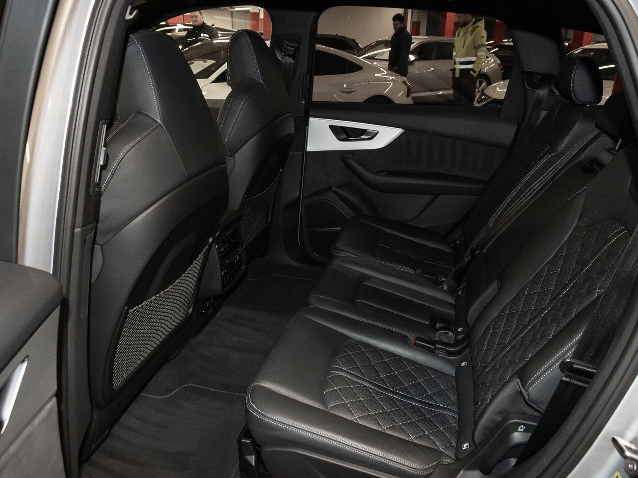 Audi SQ7 - Bild 12
