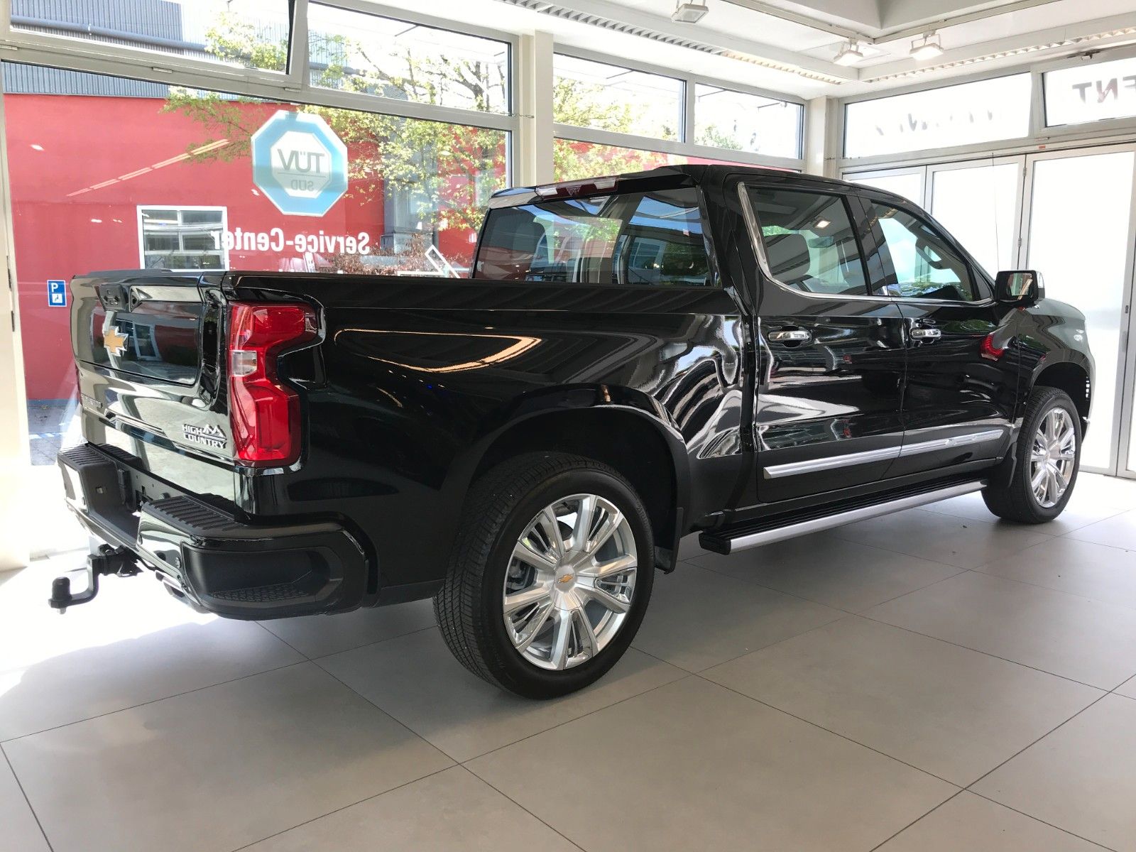 Fahrzeugabbildung Chevrolet Silverado 6.2 V8 High Country