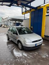 Ford Fiesta 1.4 Benzin - Ford Fiesta aus 2002: 4.1