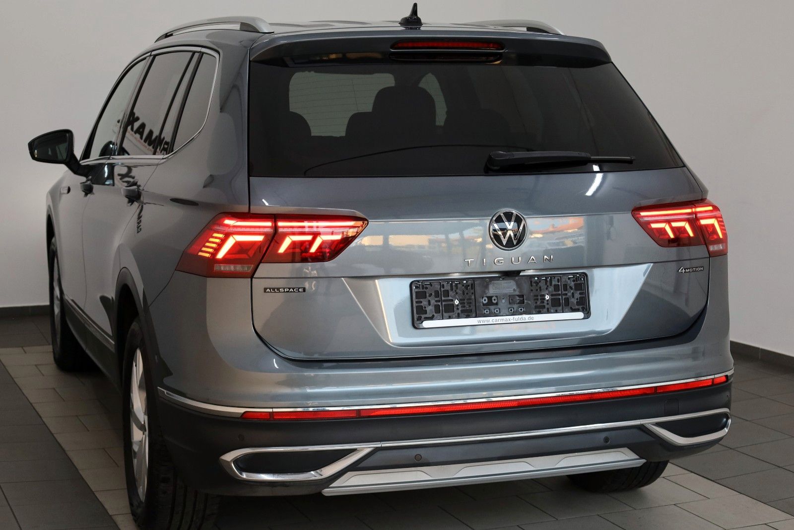 Fahrzeugabbildung Volkswagen Tiguan Allspace Elegance 4M 7 Si.,Leder,Navi,AHK