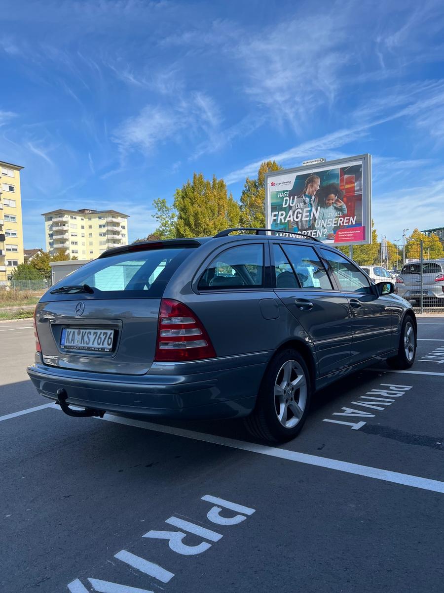 Mercedes-Benz C200 2004 — engine 1.796 cm³, 163 HP (120kW)