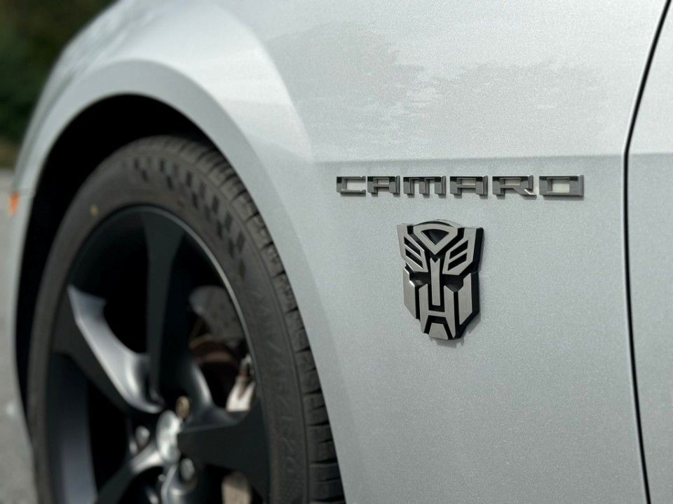 Fahrzeugabbildung Chevrolet Camaro 6.2 V8 SS Leder Schiebedach 20 Automatik