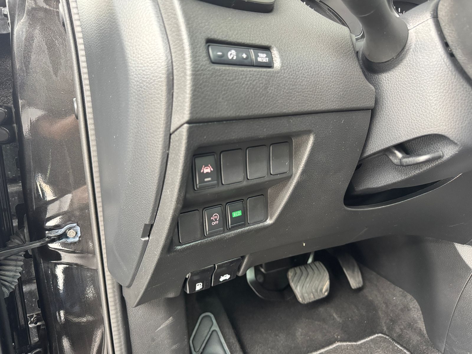 Fahrzeugabbildung Nissan Qashqai Akari PANO RFK AHK NAVI ALU