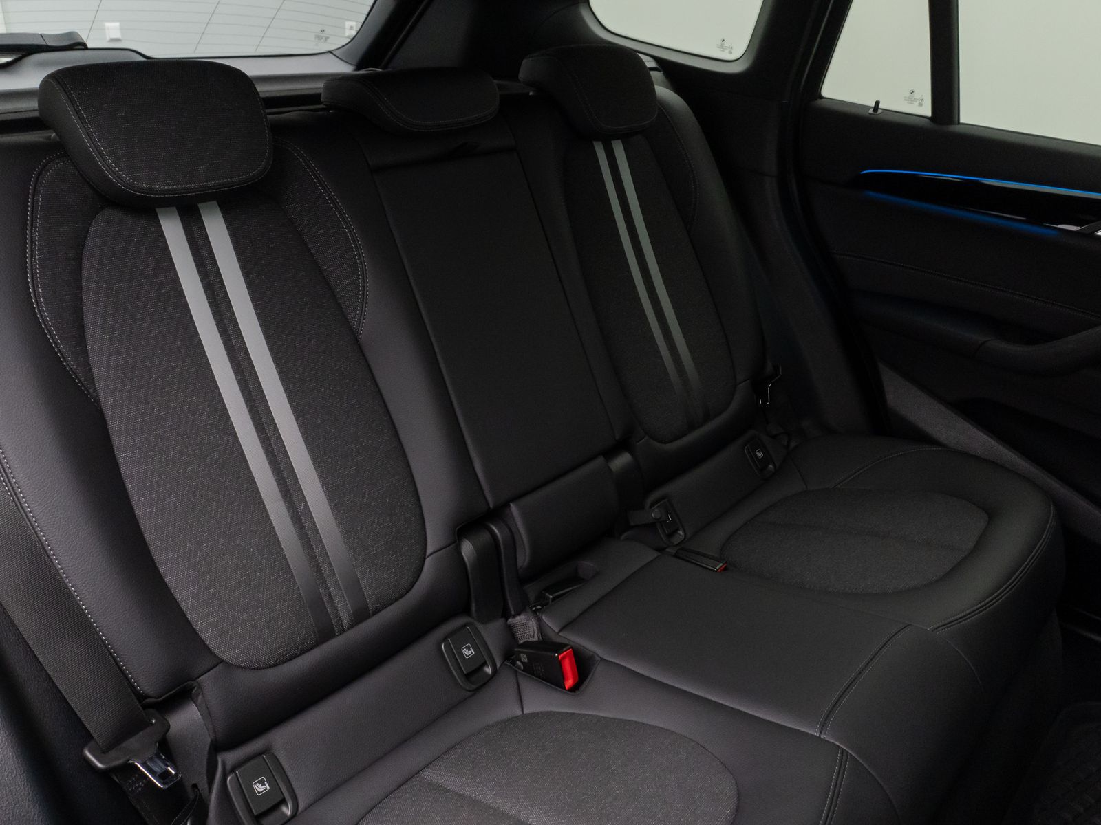 Fahrzeugabbildung BMW X1 xD25e Sport Line Kamera HUD DAB Navi+ Alarm