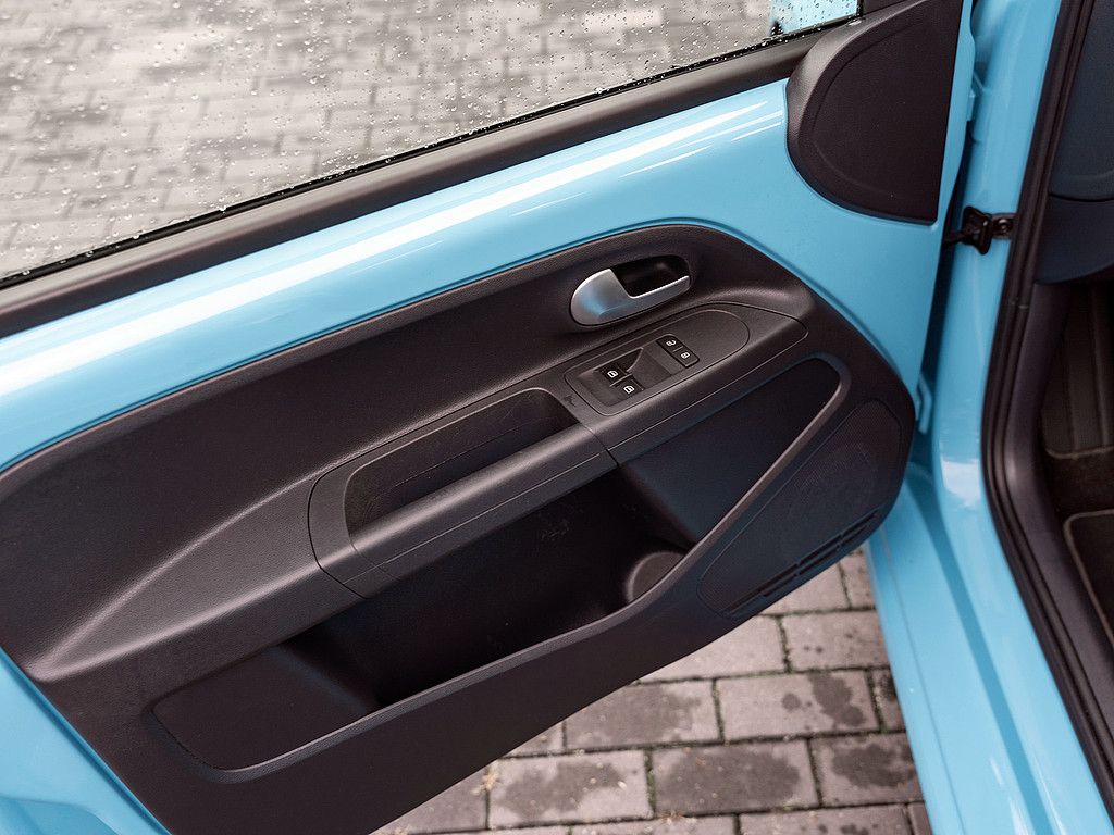 Fahrzeugabbildung Volkswagen e-up! CLIMATRONIC BLUETOOTH DAB+