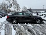 Mercedes-Benz E 250 E Limousine E 250 CGI BlueEfficiency *NAVI - gebrauchte Mercedes-Benz E-Klasse aus dem Jahr 2011
