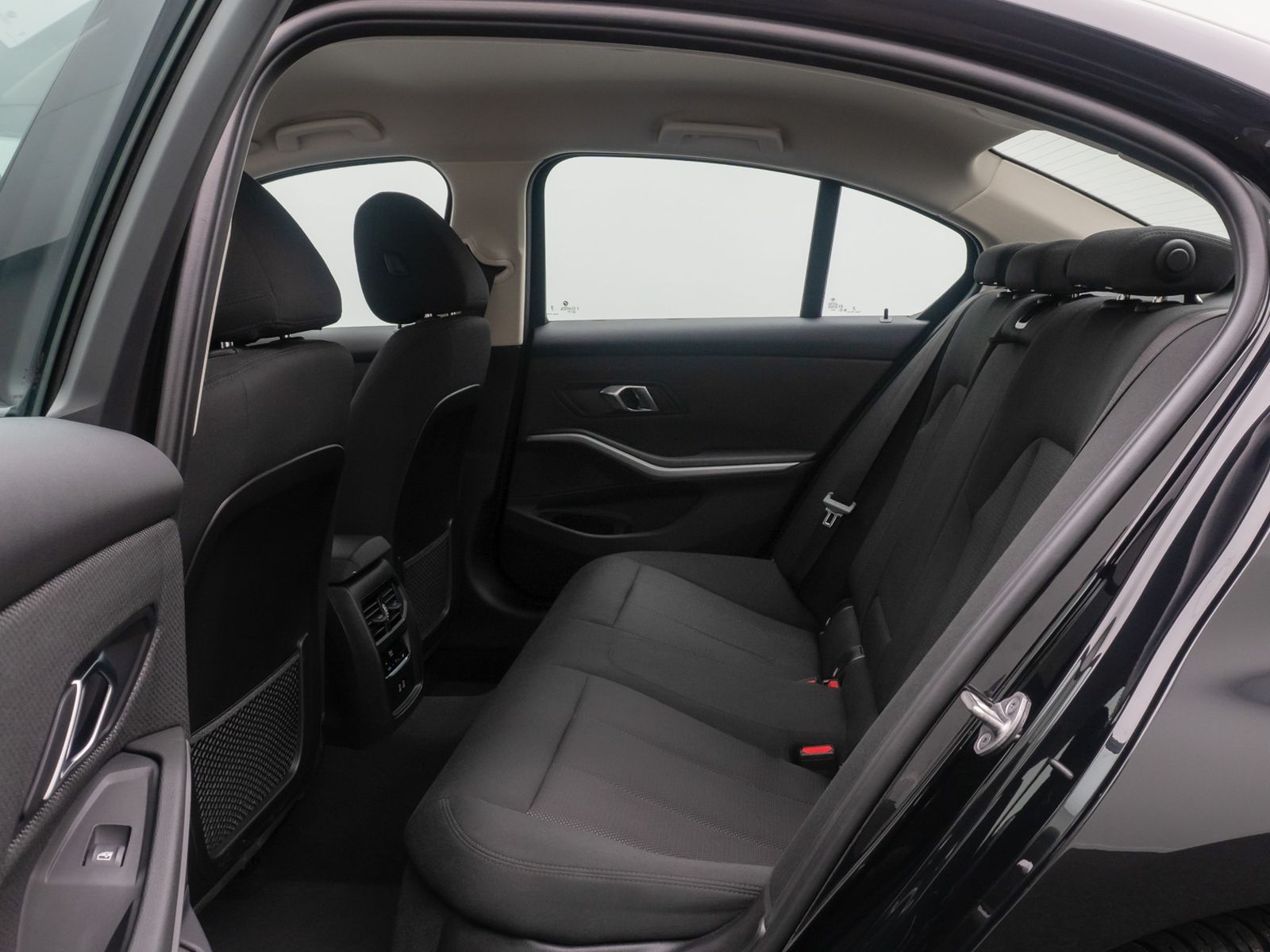 Fahrzeugabbildung BMW 318i GeschwindigRe DAB PDC CockpitPlus Widscreen