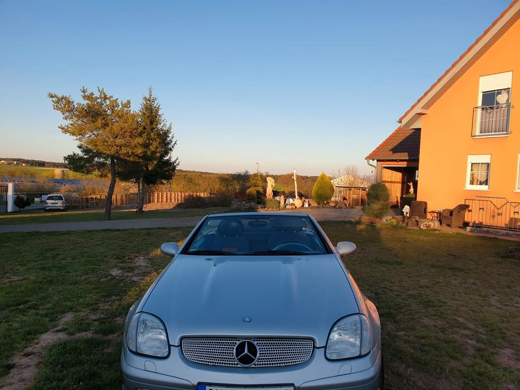 Mercedes-Benz SLK 230