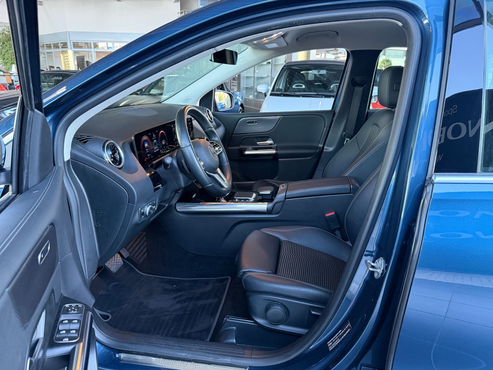 Fahrzeugabbildung Mercedes-Benz B 200 Progressive KLIMA LED NAV RFK SHZ ALU