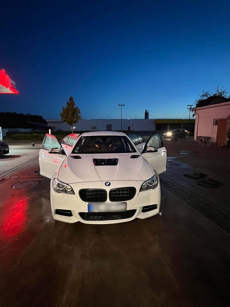 BMW M550