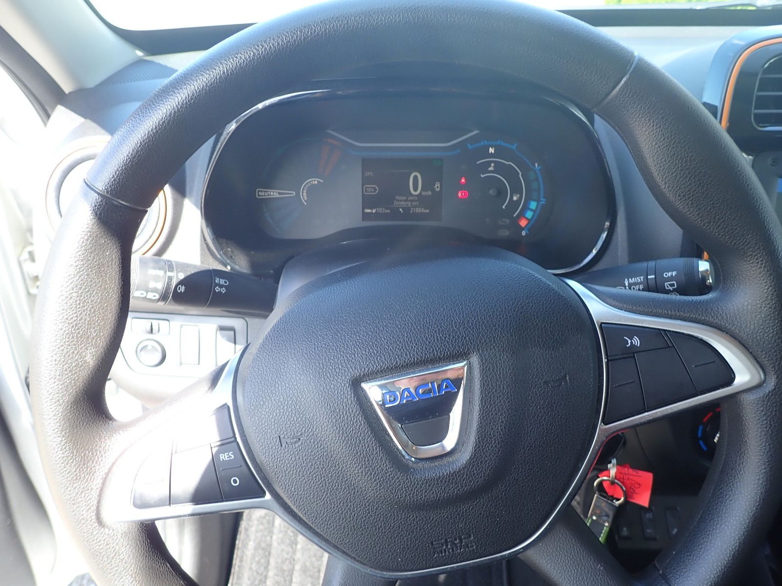 Fahrzeugabbildung Dacia Spring Electric 45 Comfort Plus mit CCS