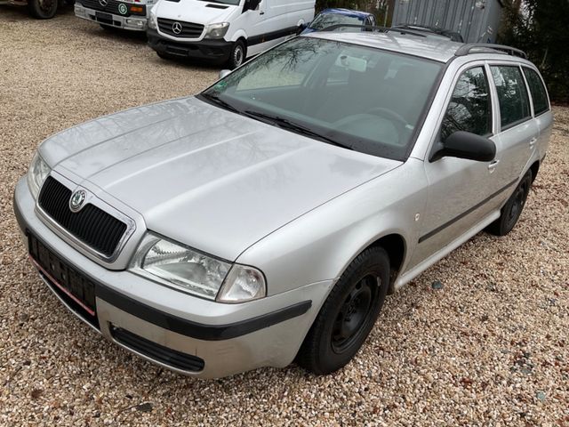 Skoda Octavia Combi 1.6 Ambiente