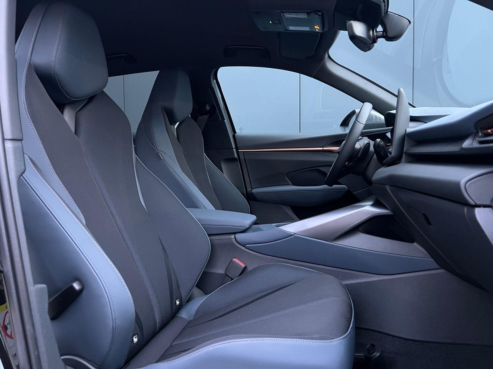 Fahrzeugabbildung CUPRA Terramar VZ 2.0 TSI DSG 4Drive *Garantie, AHK, D