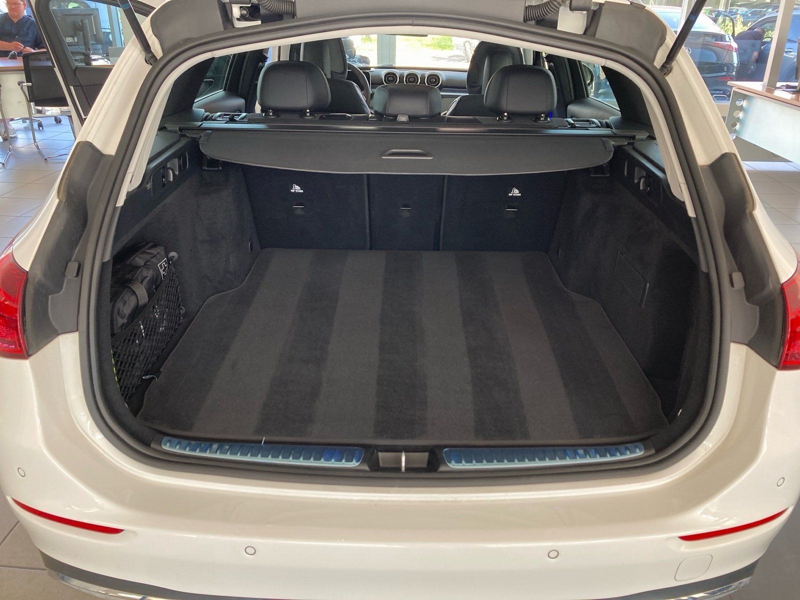 Fahrzeugabbildung Mercedes-Benz C 200 T Avantgarde*Distronic*HUD*Totwin*LED*Kam*