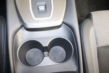 Fotografie 17 des Nissan Qashqai 1.3 DIG-T MHEV Xtronic N-Connecta