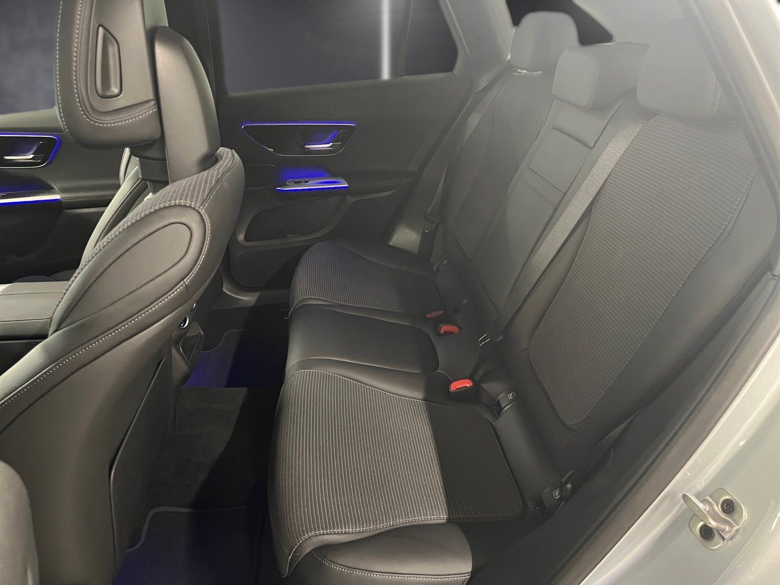 Fahrzeugabbildung Mercedes-Benz GLC 200 4M Avantgarde*AHK*360°*Distronic*Totwink