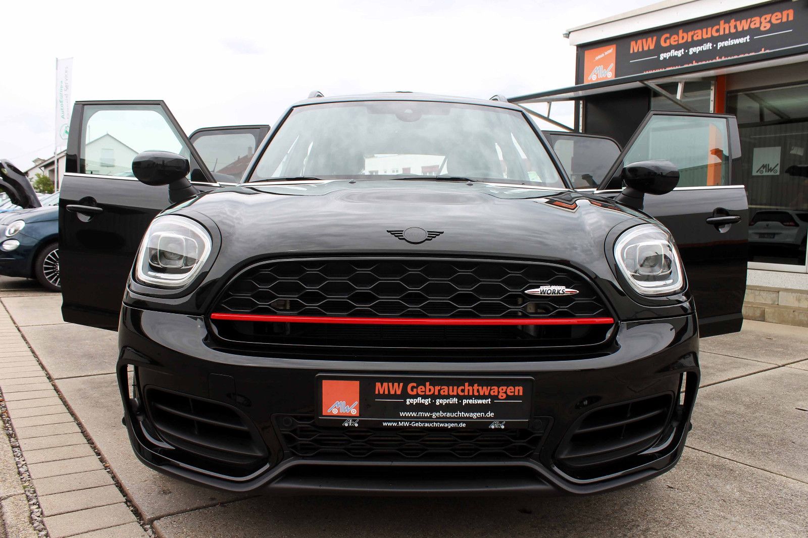 Fahrzeugabbildung MINI Countryman John Cooper Works ALL4 ACC PANO HUD