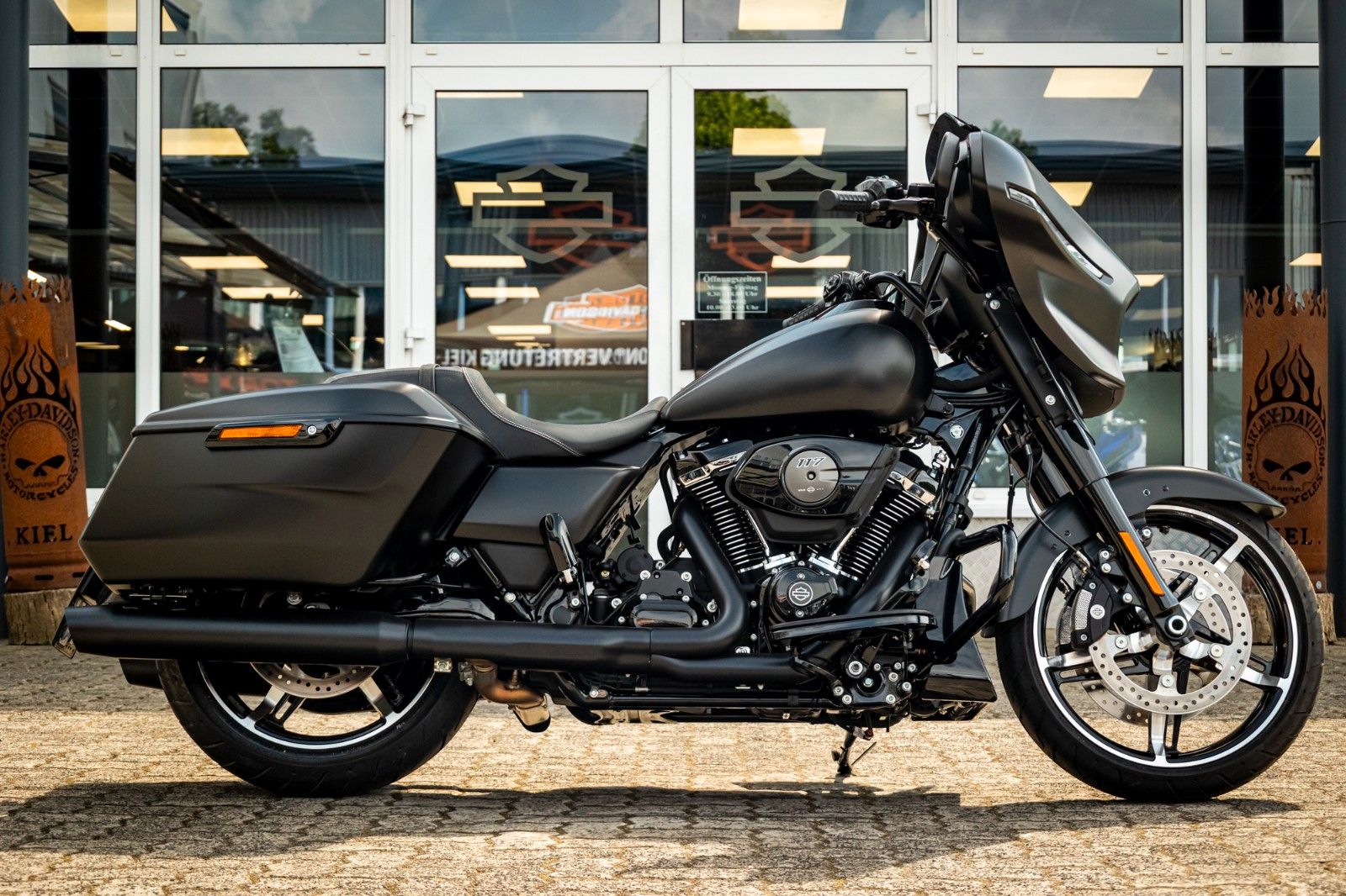 Fahrzeugabbildung Harley-Davidson Street Glide FLHX MY24 117cui - Touring