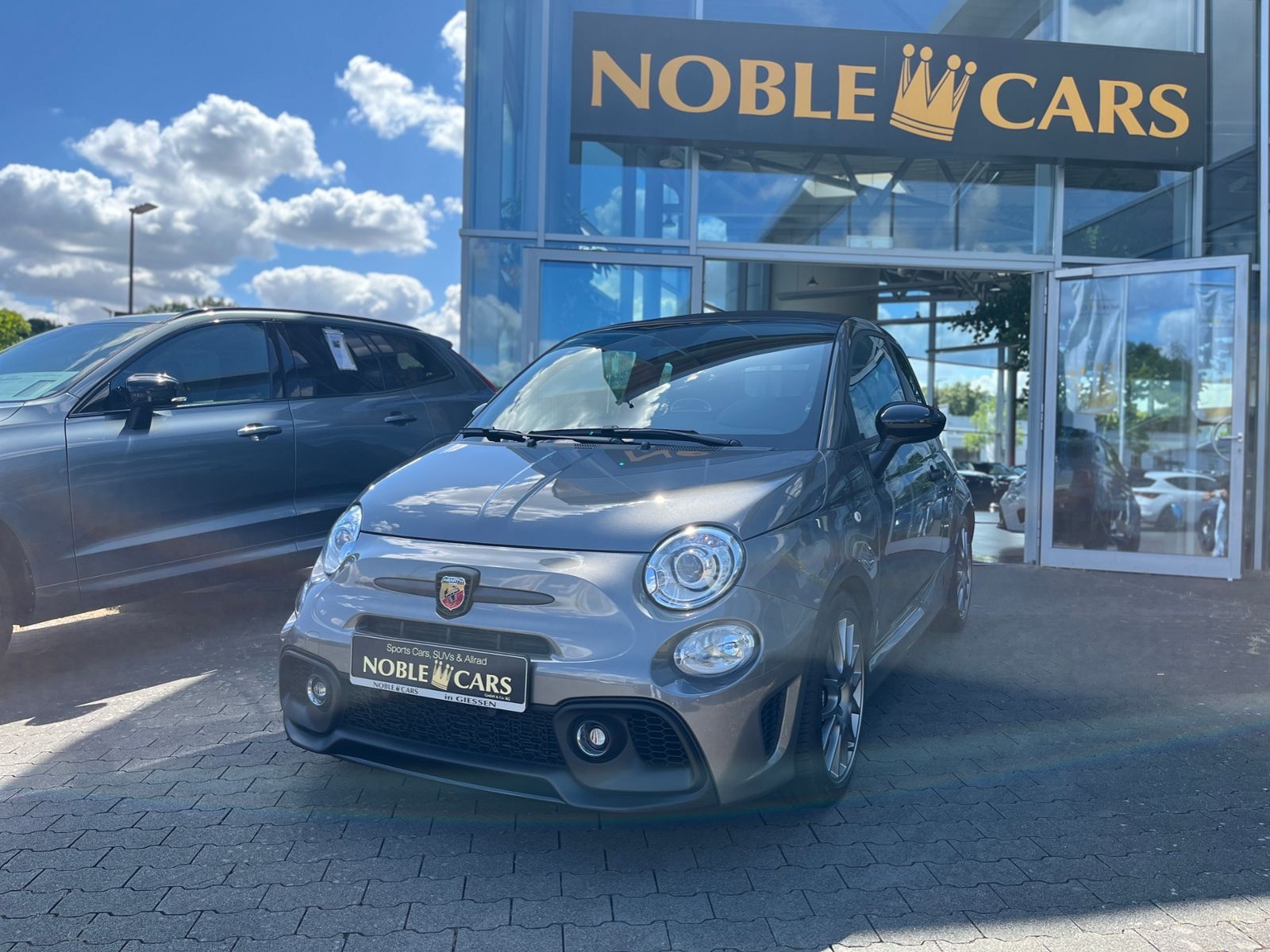 Fahrzeugabbildung Abarth 695C Turismo Aut. BEATS XENON NAVI