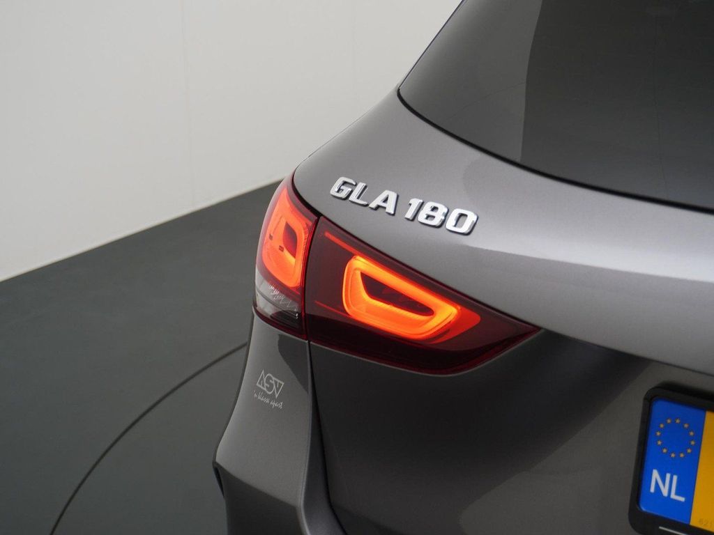 Mercedes-Benz GLA 180 Business Solution AMG | Panorama - Schie
