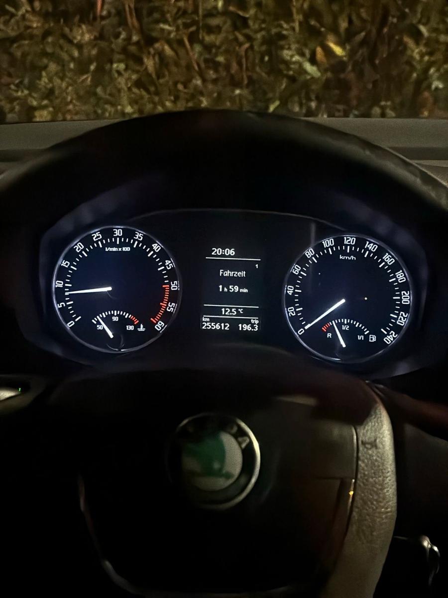 Skoda Octavia 2011 — photo 7