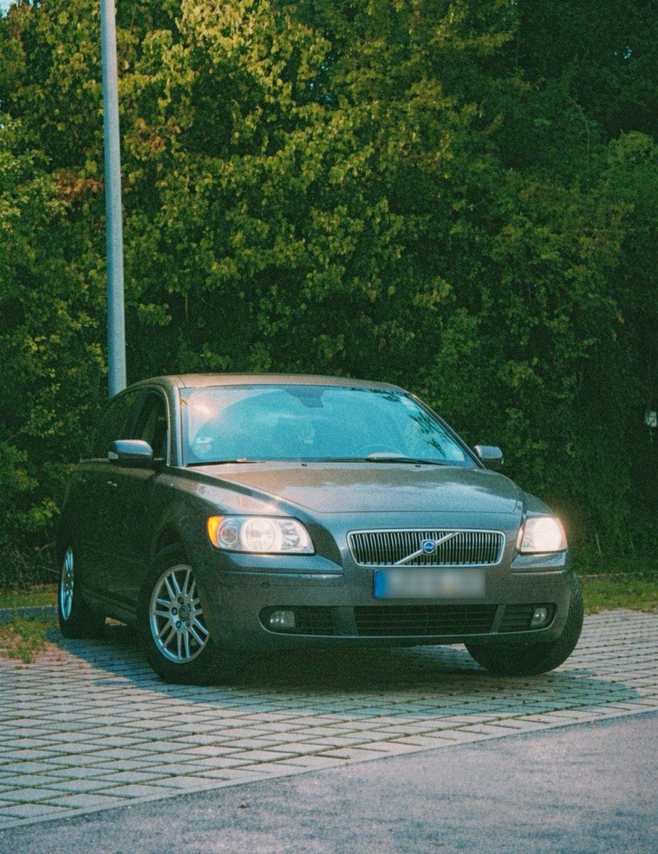 Volvo V50 2004 — engine 125 HP (92kW)