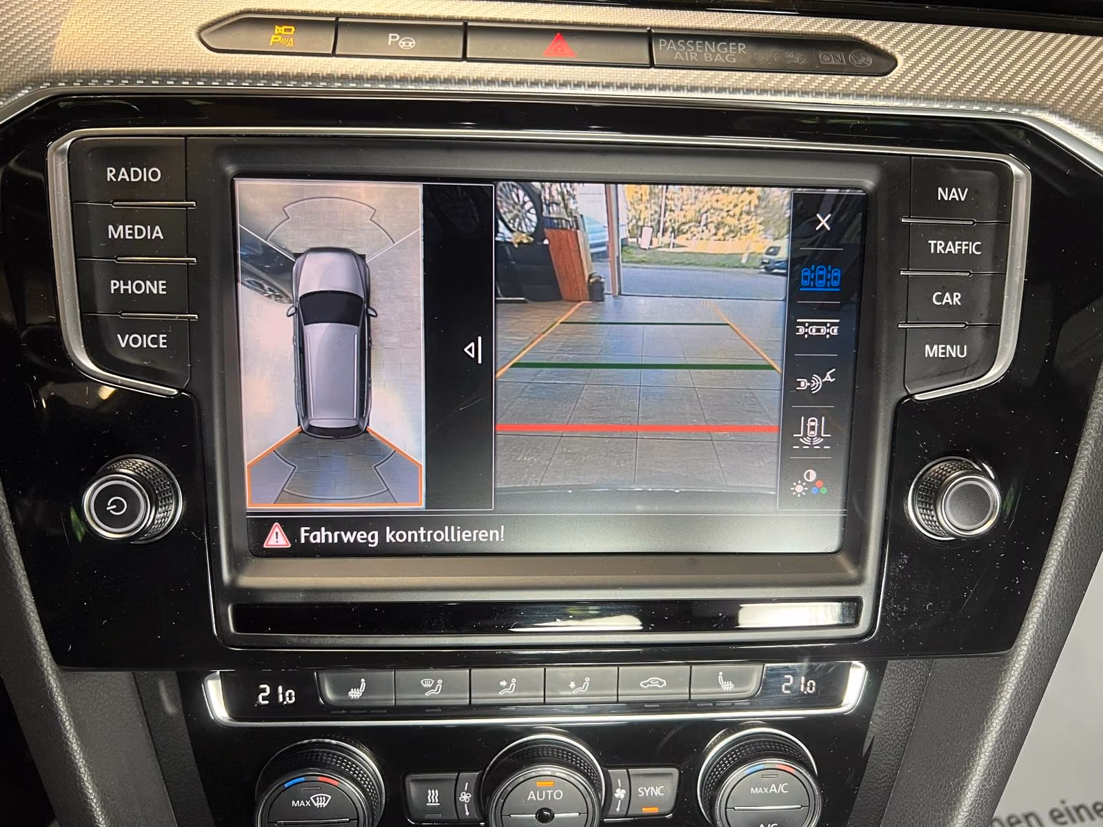 Volkswagen Passat Variant R-Line 4Motion*Pano*360°*AHK*DSG