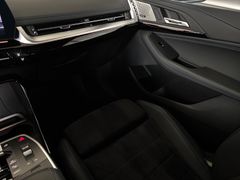 Fahrzeugabbildung BMW 218d Active Tourer M Sport -- Pano/AHK/ACC/18LM