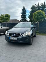Volvo XC 60 D5 AWD AHK 8-fach bereift - Volvo XC60 aus 2010: Awd