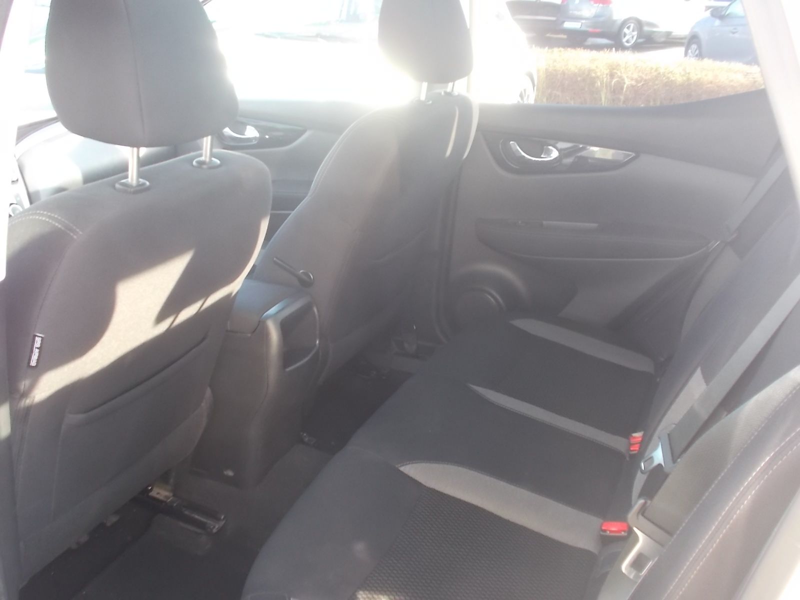 Fahrzeugabbildung Nissan Qashqai 1.2 DIG-T Acenta 4x2 Automatik