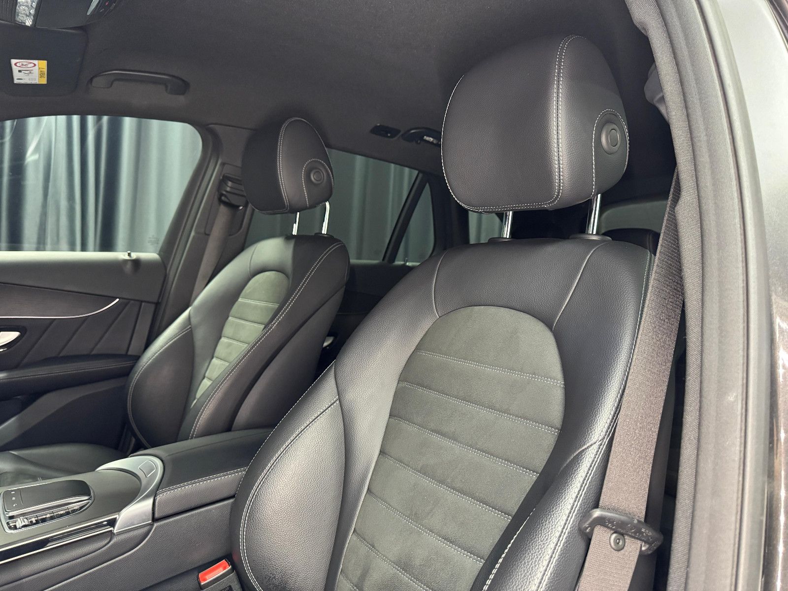 Fahrzeugabbildung Mercedes-Benz GLC 400 d 4Matic|AMG-LINE|AHK|STANDHEIZUNG|